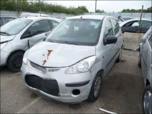Voiture accidentée : HYUNDAI I 10