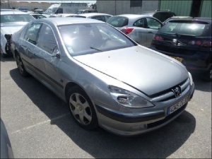 Voiture accidentée : PEUGEOT 607