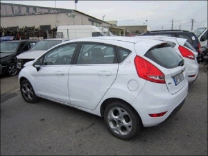 Voiture accidentée : FORD FIESTA