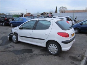 Voiture accidentée : PEUGEOT 206