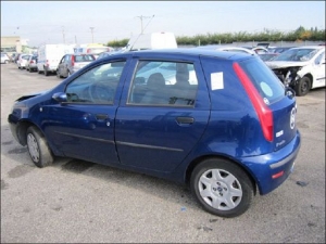 Voiture accidentée : FIAT PUNTO