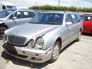 Voiture accidentée : MERCEDES CLASSE