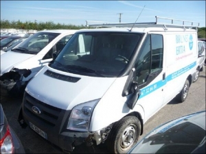 Voiture accidentée : FORD TRANSIT