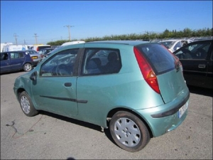 Voiture accidentée : FIAT PUNTO