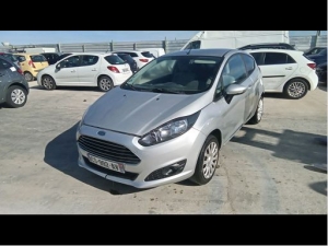 Voiture accidentée : FORD FIESTA