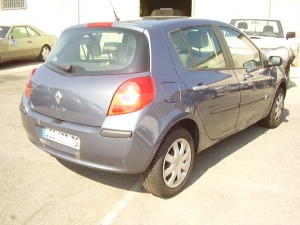 Voiture accidentée : RENAULT CLIO