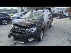 Voiture accidentée : DACIA SANDERO