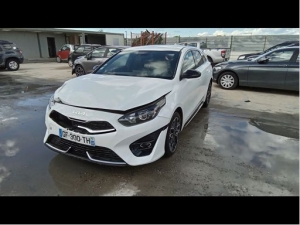 Voiture accidentée : KIA PROCEED