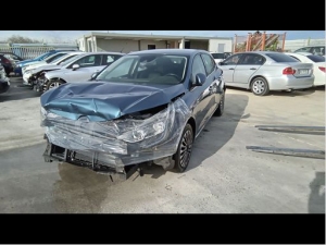 Voiture accidentée : RENAULT MEGANE