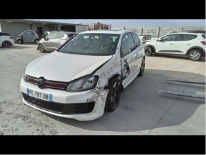 Voiture accidentée : VOLKSWAGEN GOLF