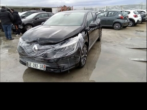 Voiture accidentée : RENAULT CLIO