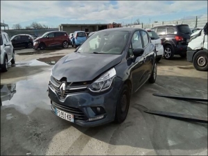 Voiture accidentée : RENAULT CLIO