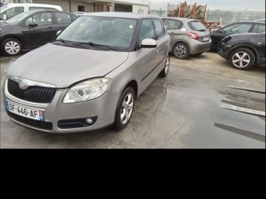 Voiture accidentée : SKODA FABIA