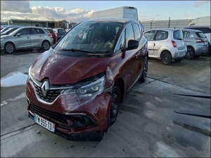 Voiture accidentée : RENAULT SCENIC