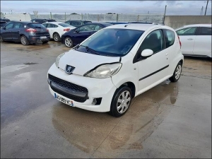 Voiture accidentée : PEUGEOT 107