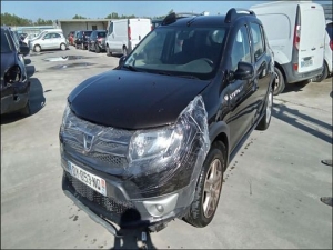 Voiture accidentée : DACIA SANDERO