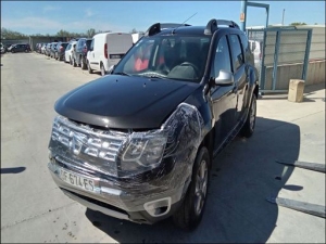 Voiture accidentée : DACIA DUSTER