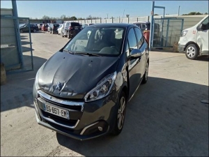 Voiture accidentée : PEUGEOT 208