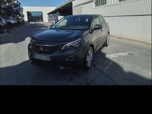 Voiture accidentée : PEUGEOT 3008