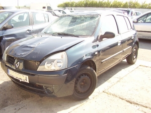 Voiture accidentée : RENAULT CLIO